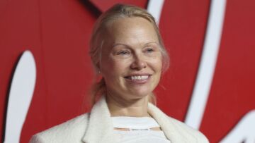 Πάμελα Άντερσον για την απόφασή της να εμφανίζεται χωρίς μακιγιάζ: Θέλω να προκαλέσω τη βιομηχανία ομορφιάς