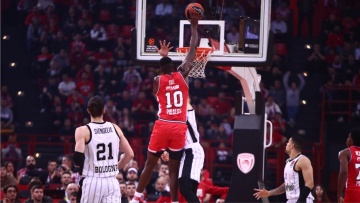 EuroLeague: Η βαθμολογία  μετά τη νίκη του Ολυμπιακού, την ήττα της Ρεάλ και το διπλό της Μπαρτσελόνα - Δείτε βίντεο 