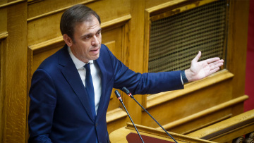 Δεν ψηφίζουμε το άρθρο 16 στην 1η φάση, είπε ο Μάντζος  - Πιερρακάκης: Η 6η σας κυβίστηση