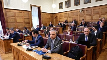 Το πόρισμα της ΝΔ για τα Τέμπη: Τα επτά μοιραία λάθη του σταθμάρχη και των μηχανοδηγών - Δεν τηρήθηκε ο Γενικός Κανονισμός Κίνησης