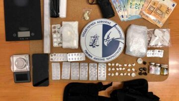 Στο Ίντερνετ καφέ του πουλούσε κοκαΐνη και αναβολικά