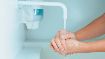 Επιχείρηση «καθαρά χέρια» για τις νοσοκομειακές λοιμώξεις - Μέτρα για τη μείωση των περιστατικών