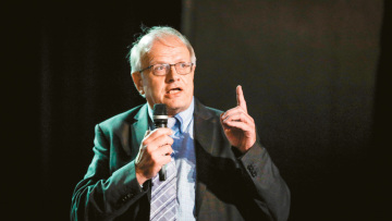 Τσελέντης: Οσο δε γίνεται ο κύριος σεισμός τόσο θα αυξάνει και το αναμενόμενο μέγεθος του