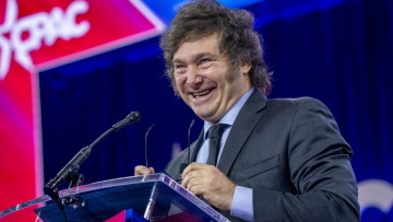 Ο Μιλέι «σπέρνει το μίσος», είναι απολυταρχικός, λέει η Ισπανίδα υπουργός Εργασίας