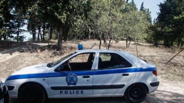 Φθιώτιδα: Άγρια ληστεία - Εδεσαν δύο ηλικιωμένα αδέρφια, έβαλαν φωτιά στο σπίτι και άρπαξαν χιλιάδες ευρώ