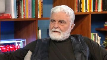 Στέφανος Κυριακίδης για Αλίκη Βουγιουκλάκη: Στα 62 δεν ξυπνάς μια ωραία πρωία και λες «παίζω την Αντιγόνη»