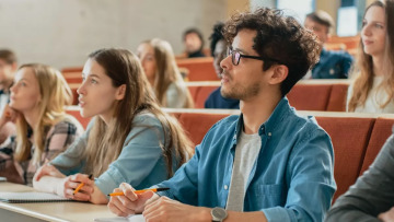 Μηνιγγίτιδα – Πάτρα: Πόσο κινδυνεύουμε στο Καρναβάλι – Οδηγίες προφύλαξης