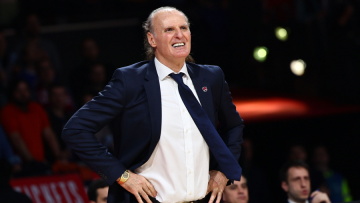 «Σύννεφα» στη σχέση Ιβάνοβιτς και Βίρτους Μπολόνια: Συνδέουν τον έμπειρο προπονητή με τον Άρη