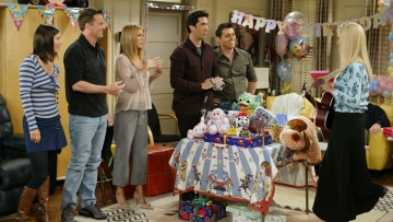 Μήπως τελικά είναι η φιλία και όχι μια ερωτική σχέση το μυστικό της ευτυχισμένης ζωής;