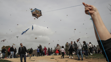 Καθαρά Δευτέρα: Με καλό καιρό τα κούλουμα - Πώς θα ταξιδέψουν οι εκδρομείς 