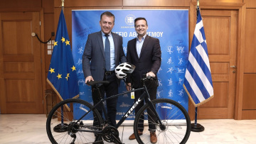 ΔΕΗ Διεθνής Ποδηλατικός Γύρος Ελλάδας 2024: Επισφραγίστηκε η συνεργασία Yπουργείου Αθλητισμού και Δήμου Αθηναίων