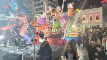 Πατρινό Καρναβάλι 2024: Τα άρματα ξεχύθηκαν στους δρόμους για την παρέλαση