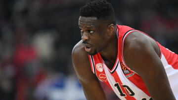 Ρίχνει... άγκυρα έως το 2027 στον Ολυμπιακό ο Φαλ - Συμφώνησε σε ανανέωση ο Γάλλος 