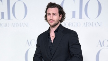 Άαρον Τέιλορ - Τζόνσον: Ποιος είναι ο 33χρονος που ίσως γίνει ο νέος Μποντ - Η πορεία έως το Χόλιγουντ και η 23 χρόνια μεγαλύτερη σύζυγος