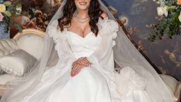Ιωάννα Παλιοσπύρου: Η νέα της φωτογραφία με νυφικό - Όλες οι λεπτομέρειες