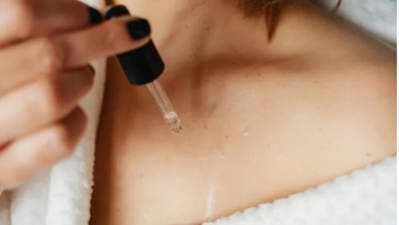 Πολύτιμα έλαια: Τα πιο απολαυστικά προϊόντα για το πρόσωπο, το σώμα και τα μαλλιά