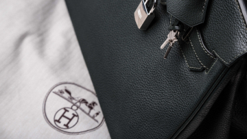 Καλιφόρνια: Αγωγή κατά της Hermes κατέθεσαν δύο άτομα για την «άρνησή» της να τους πουλήσει τσάντα Birkin