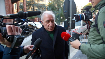 Ιταλία: Κατασχέθηκαν 19 εκατ. ευρώ αδήλωτων δωρεών του Μπερλουσκόνι σε καταδικασμένο για μαφία πρώην γερουσιαστή του