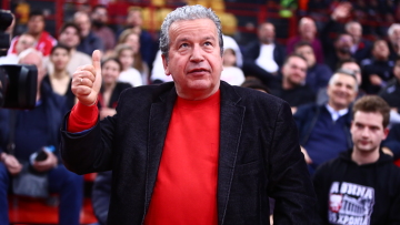 Ολυμπιακός: Ο Ζεράρ από τους «Απαράδεκτους» πήγε στο ΣΕΦ για να δει τον Φαλ - Φωτογραφίες 