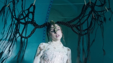 Eurovision 2024: Ποια είναι η 22χρονη Ιταλίδα που φλερτάρει με τη νίκη