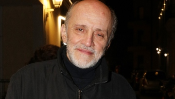 Μάνος Βακούσης: Στα 16 μου έπλενα σώματα νεκρών