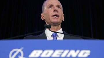 Κρίση στην Boeing: Αποχωρεί ο CEO της εταιρείας Ντέιβ Καλχούν