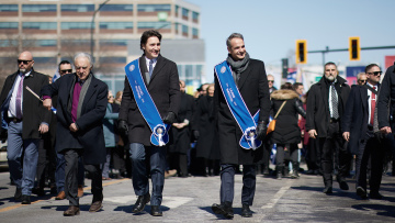 Τζάστιν Τριντό: «Ζήτω η Ελλάς!» - Η ανάρτηση του Καναδού πρωθυπουργού από την παρέλαση για την 25η Μαρτίου