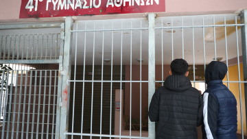 Πώς «τρύπωσε» στο σχολείο στην Κυψέλη ο 19χρονος Γεωργιανός - Με μαχαίρωσαν, φώναζε ο διευθυντής