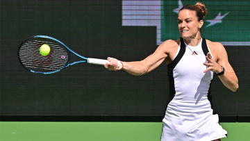 Σάκκαρη - Ριμπάκινα 1-2: Στην τετράδα του Miami Open η Ριμπάκινα