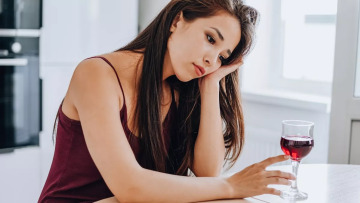 Η συνήθεια που απειλεί σοβαρά τη γυναικεία καρδιά