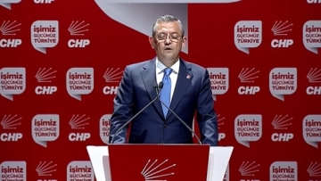 Τουρκία: Σκληρές πολιτικές αντιδράσεις και κατηγορίες για «πραξικόπημα» μετά την ακύρωση του συνεδρίου του CHP