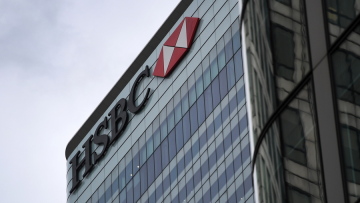 Οι ελληνικές μετοχές στο μικροσκόπιο της HSBC - Πρωταγωνιστούν Εθνική και Eurobank στα χαρτοφυλάκια των funds