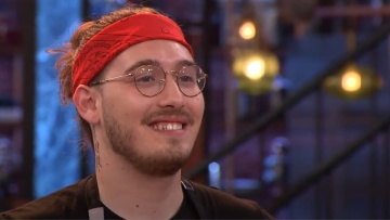MasterChef: Τον... έφαγε ο μπακαλιάρος και αποχώρησε ο Σταμάτης Σταυρόπουλος - Δείτε βίντεο