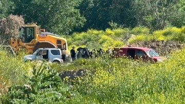 Τραγωδία στα Τέμπη: Ειδικά σκυλιά έφτασαν στον χώρο που φυλάσσονται τα χώματα - Βίντεο και φωτογραφίες