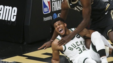 Μπακς - Σέλτικς 104-91: Τα Ελάφια επέστρεψαν στις νίκες, αγωνία για τον τραυματισμό του Γιάννη - Δείτε βίντεο 