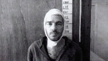 Άγιοι Ανάργυροι: Τέσσερις φρουροί παρακολουθούν επί 24ωρου στο Τζάνειο τον δολοφόνο της Κυριακής Γρίβα