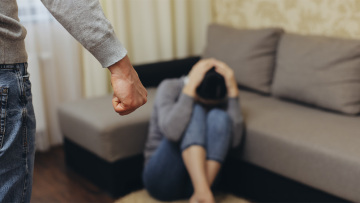 Ενδοοικογενειακή βία: «Έκρηξη» με 852 περιστατικά μέσα σε εννέα ημέρες!