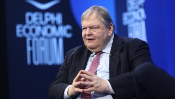 Οικονομικό Φόρουμ Δελφών - Βενιζέλος για απομνημονεύματα Σόιμπλε: Σεβάστηκε να μείνουμε στην Ευρωζώνη αλλά δεν μας διευκόλυνε