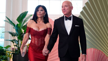 Ο Τζεφ Μπέζος και η Λόρεν Σάντσεζ επισκέφθηκαν το Βατικανό για την ευλογία του Πάπα - Μίλησαν και για το κλίμα 