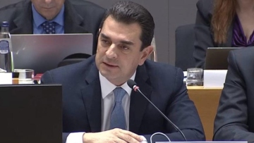 Σκρέκας: Δημιουργούμε καλύτερα αμειβόμενες θέσεις εργασίας συμβάλλοντας στην αναχαίτιση του brain drain