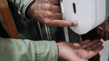 Κορωνοϊός - ΦΠΑ: Διαβάστε τα προϊόντα ατομικής υγιεινής που θα έχουν μείωση 6% 