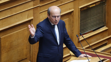 Χατζηδάκης: Καμία περίπτωση, ούτε μία στο τρισεκατομμύριο, να μην διασυνδεθούν οι ταμειακές μηχανές με POS 