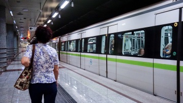 Απεργία 17 Απριλίου: Τραβούν «χειρόφρενο» Μετρό, Ηλεκτρικός - Πώς θα κινηθούν λεωφορεία, τρόλεϊ, ταξί