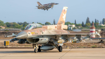 Οι επιλογές του Ισραήλ για να χτυπήσει το Ιράν - Η Τεχεράνη απειλεί για να αποφύγει την επίθεση