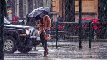 Καιρός: Πώς θα κινηθεί η κακοκαιρία εξπρές - Οι περιοχές που πρέπει να βρίσκονται σε επιφυλακή από αύριο το μεσημέρι  