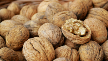 Εξαπάτησε τρεις παραγωγούς και παρέλαβε τρεις τόνους καρπών