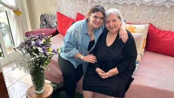 Δανάη Μπάρκα: Η ανάρτηση για τη γιαγιά της - Η πιο ωραία αγκαλιά σε ολόκληρο τον πλανήτη, γράφει