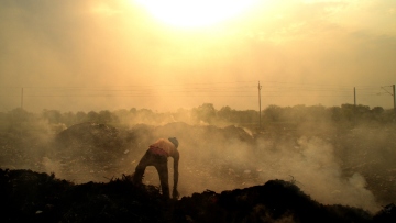 Διεθνής Οργανισμός Εργασίας: Το 70% των εργατών παγκοσμίως εκτίθεται σε κινδύνους που συνδέονται με την κλιματική αλλαγή