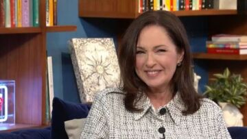 Κοραλία Καράντη: Με φλερτάρουν άντρες στην ηλικία του γιου μου, με τρομάζει αυτό