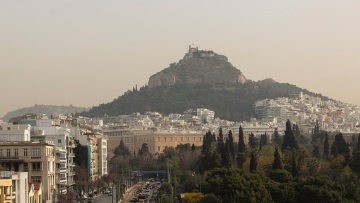 Αφρικανική σκόνη: Πώς επηρεάζει το αναπνευστικό, την καρδιά, τις αλλεργίες και το ανοσοποιητικό - Συστάσεις από την Πνευμονολογική Εταιρεία